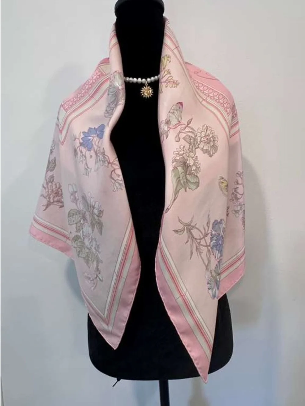 Hermes Silk Scarf Carré 90 Pink Floral Hand Rolled Made in France